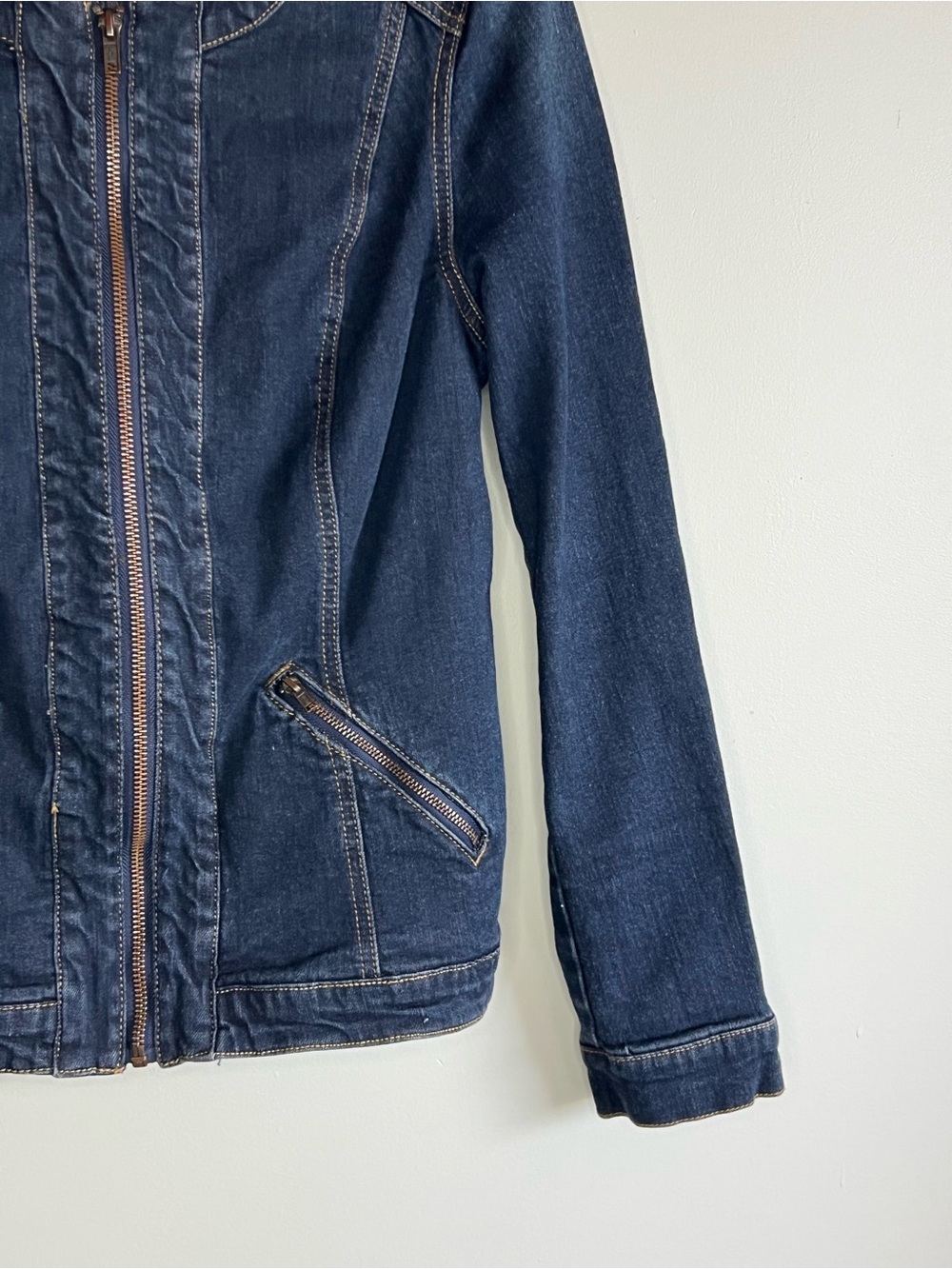 Cleo Denim Jacket Womens XS Dark Wash Zip Front Stretch Fitted - Picture 4 of 10